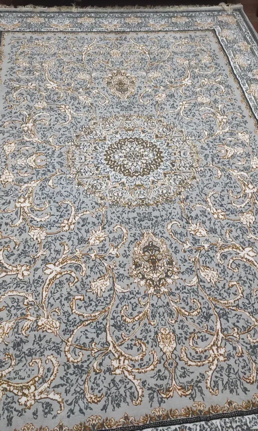 فرش طوسی|فرش|رباط‌کریم, پرندک|دیوار