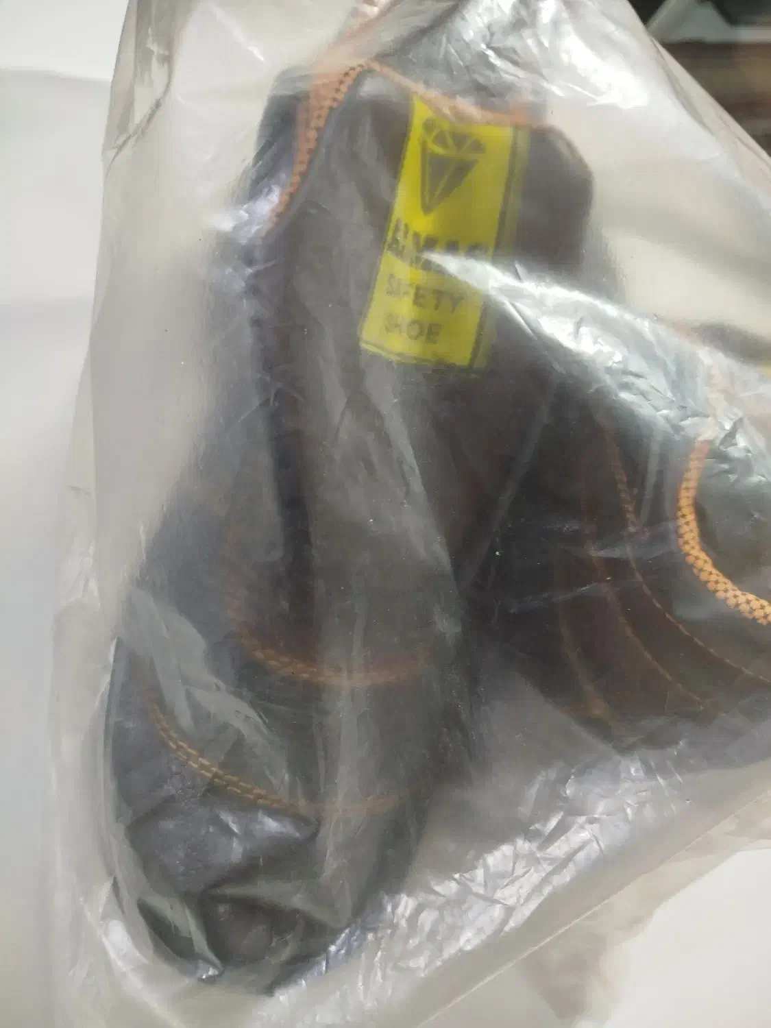 کفش کار|کیف، کفش، کمربند|بجنورد, |دیوار