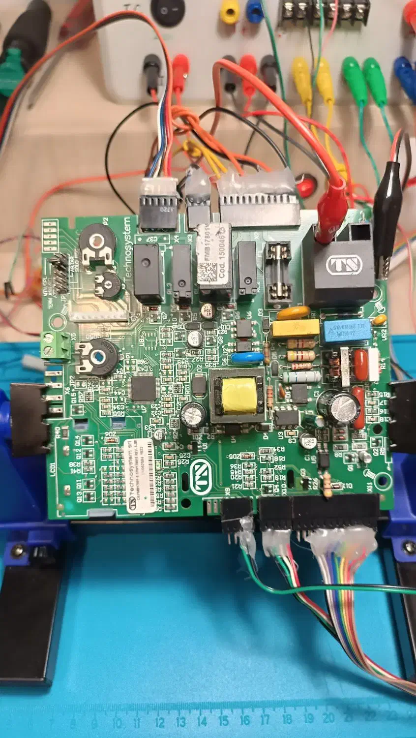 تعمیرات تخصصی انواع برد پکیج و بردهای الکترونیکی|خدمات پیشه و مهارت|گرمدره, |دیوار