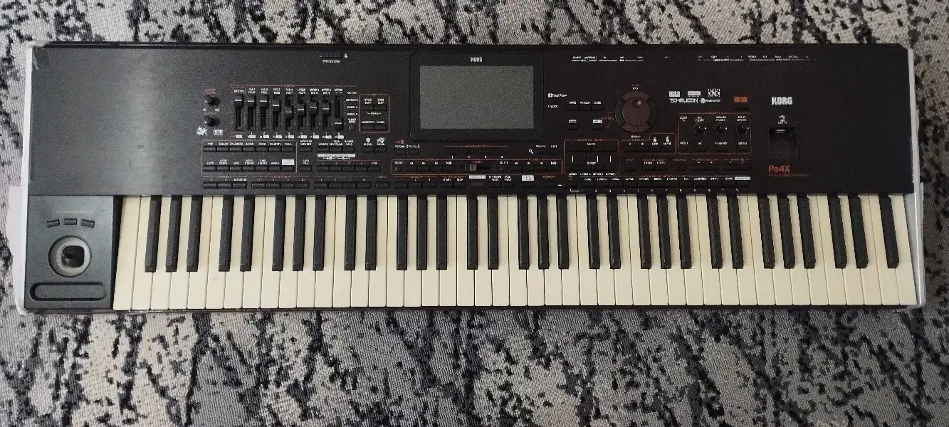 شش اکتاو.pa4|پیانو، کیبورد، آکاردئون|بروجرد, |دیوار