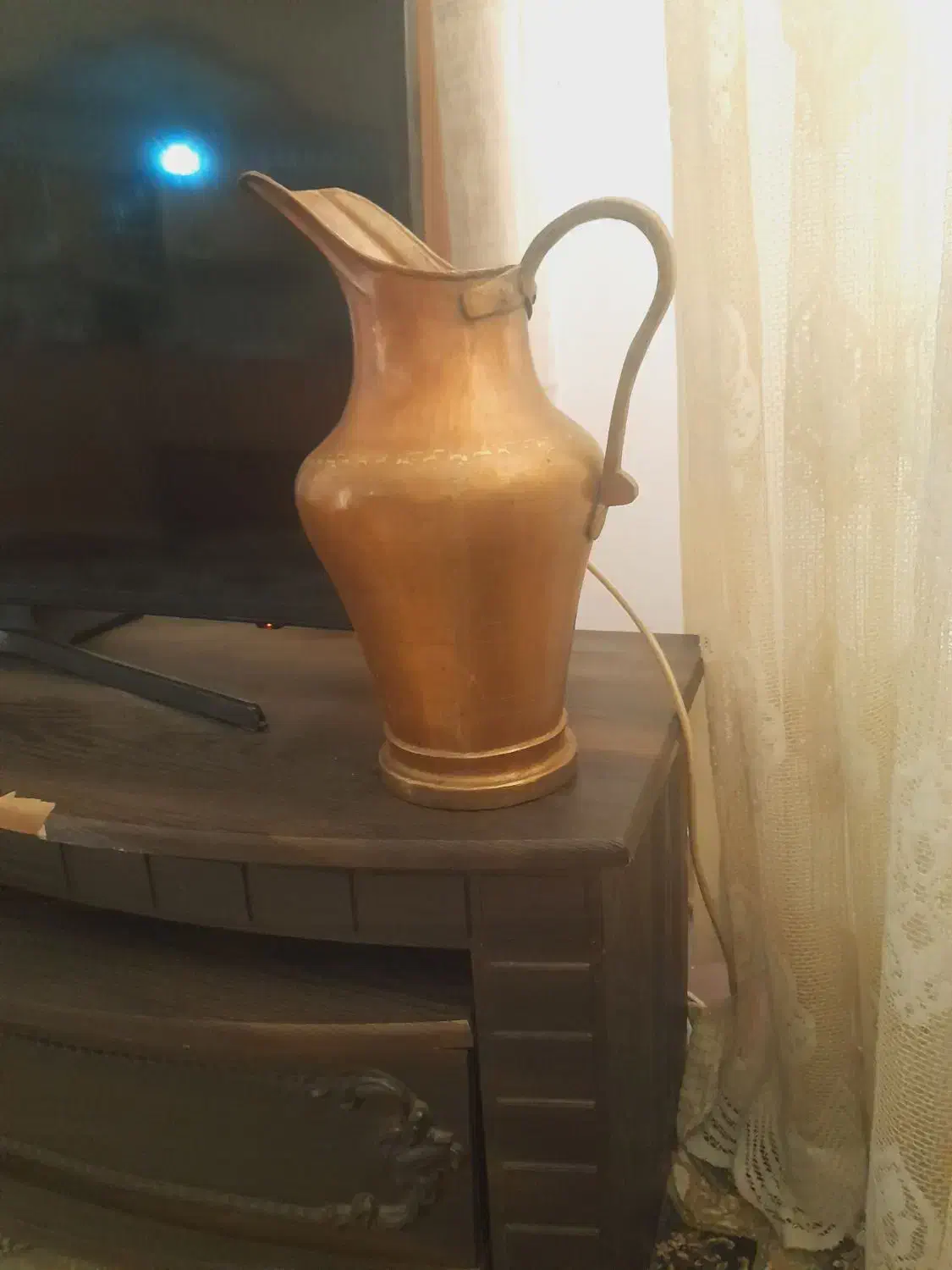 پارچ مسی قدیمی|کلکسیون اشیاء عتیقه|سمنان, |دیوار