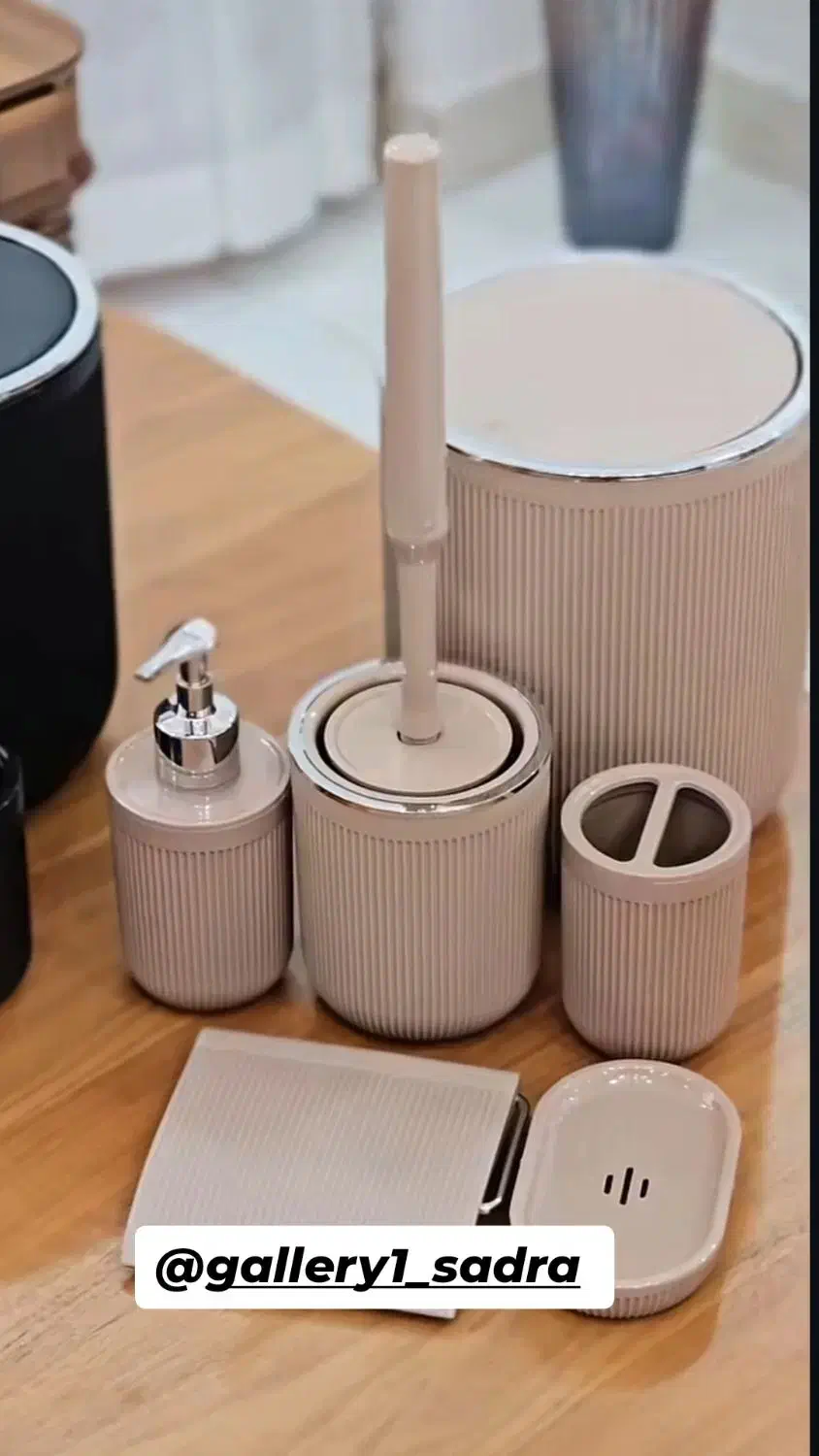 ست بهداشتی پادیز|لوازم سرویس بهداشتی|رشت, جانبازان|دیوار