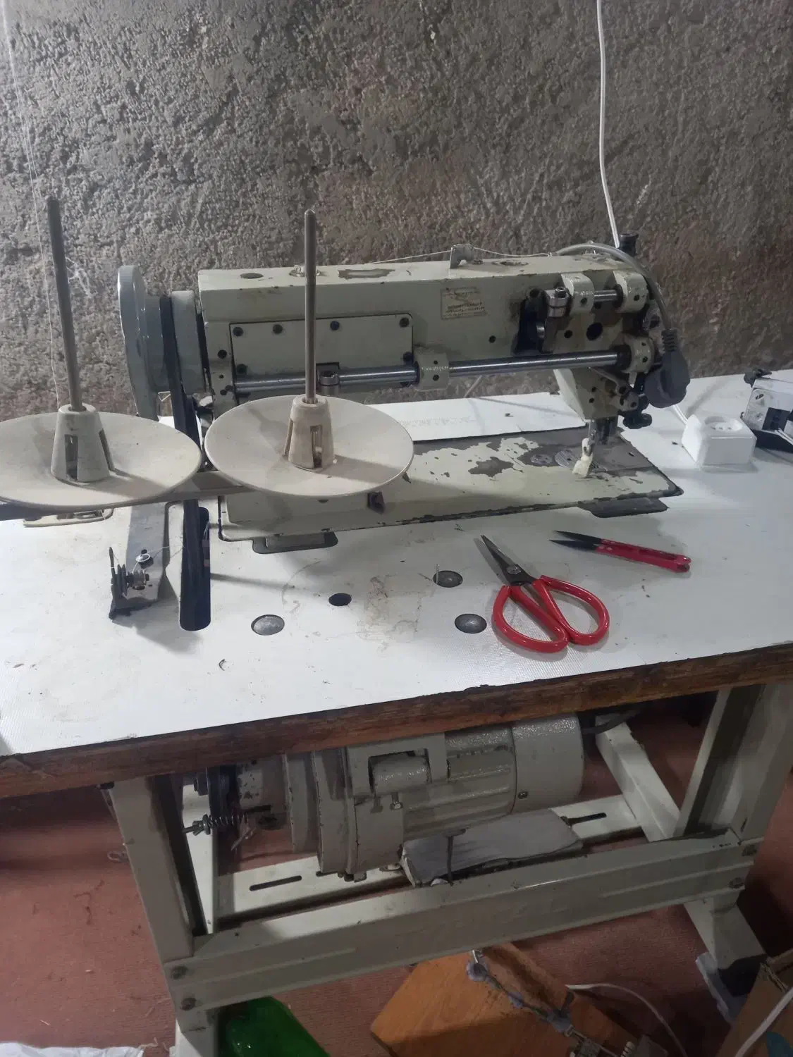 ۴ کله چرخ همه باهم به فروش میرسد|چرخ خیاطی و ریسندگی|قوچان, |دیوار