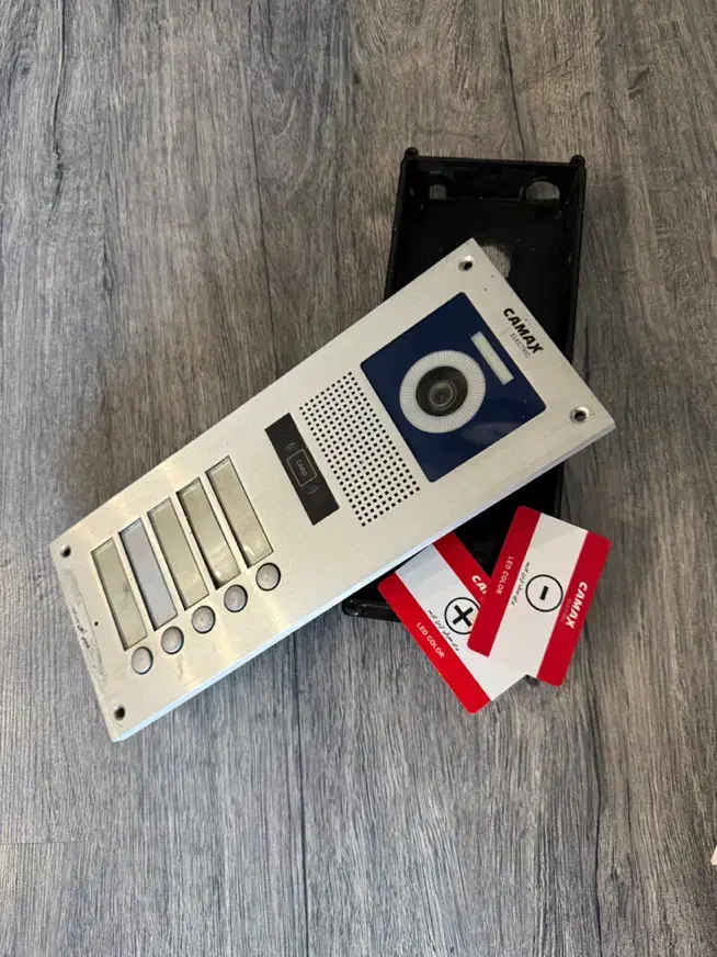 ایفون تصویری تگ دار|دوربین مداربسته|رشت, بلوار گیلان|دیوار