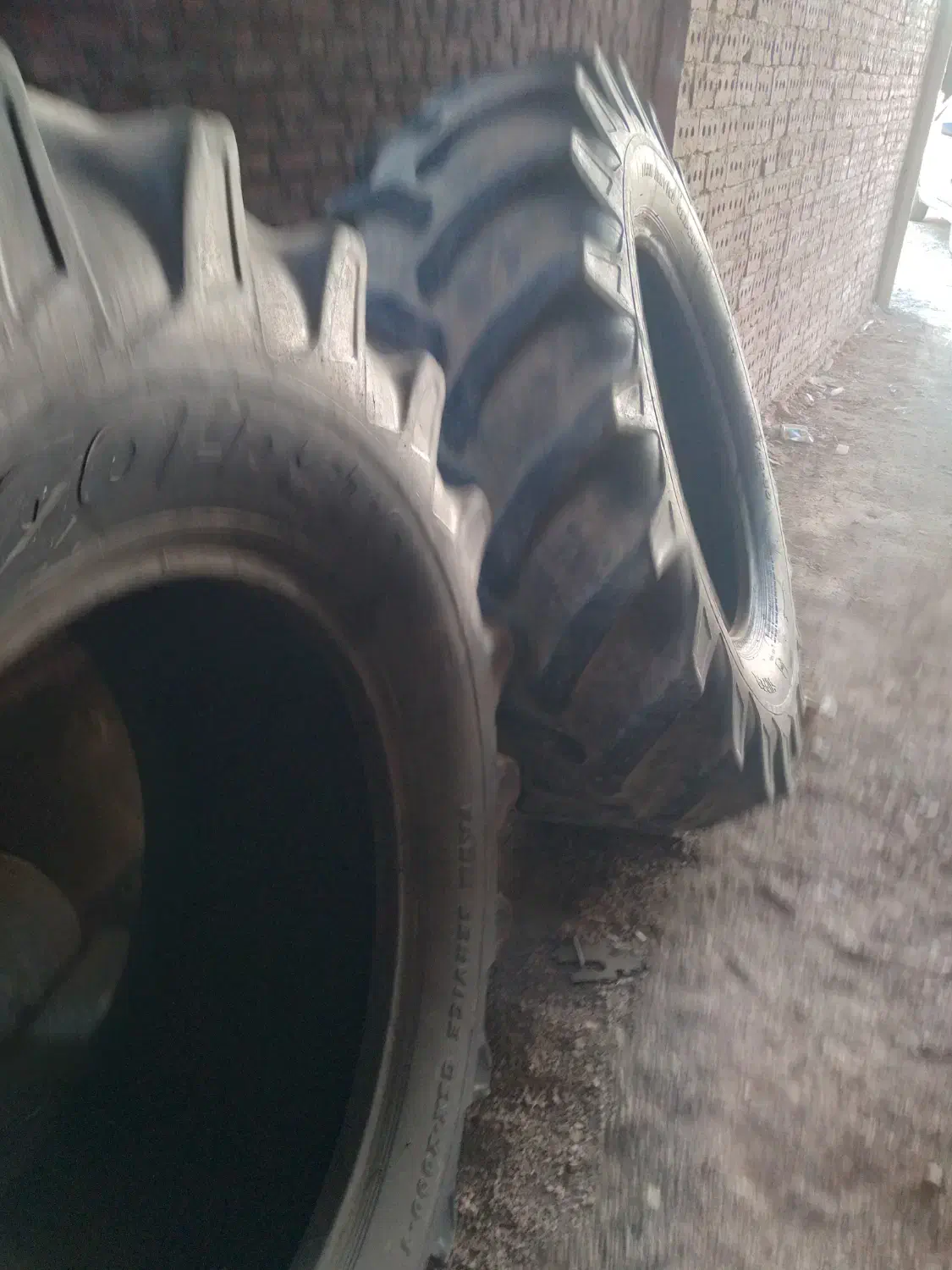 لاستیک دست دوم تراکتور|ماشین‌آلات صنعتی|سقز, |دیوار