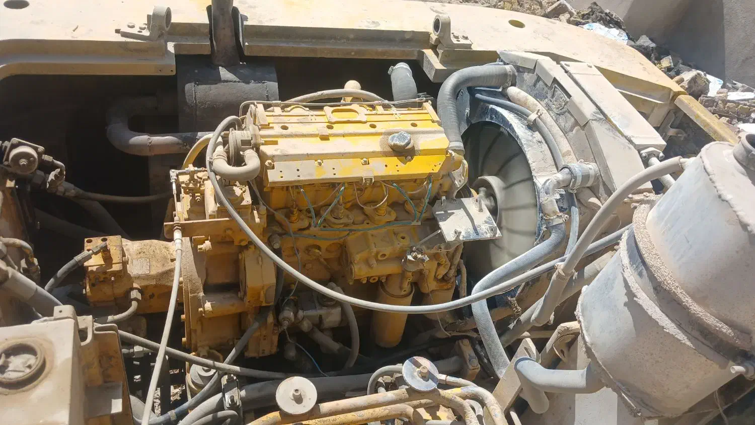 موتور دویتس 4 سیلندر آب خنک 1012|خودرو سنگین|شاهرود, |دیوار