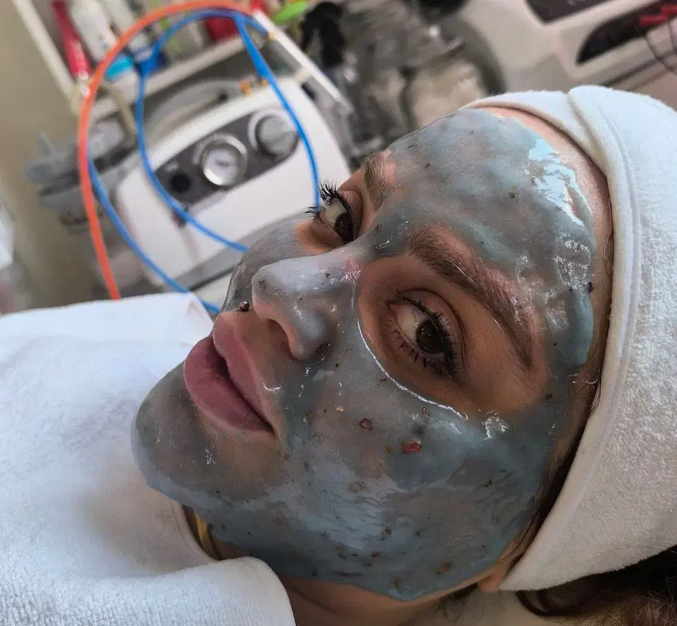 فیشیال و پاکسازی پوست|خدمات آرایشگری و زیبایی|پرند, فاز ۲|دیوار