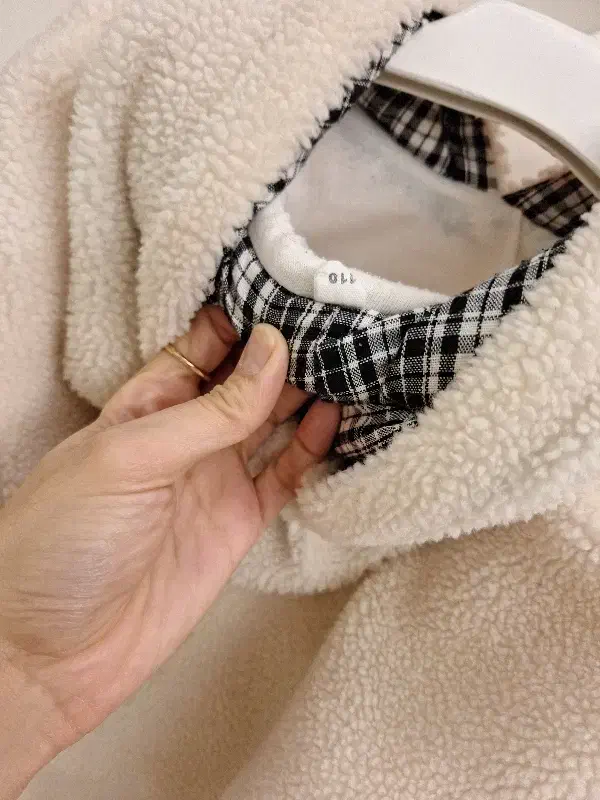 هودی و کفش هردو خارجی|کفش و لباس بچه|کرج, عظیمیه|دیوار