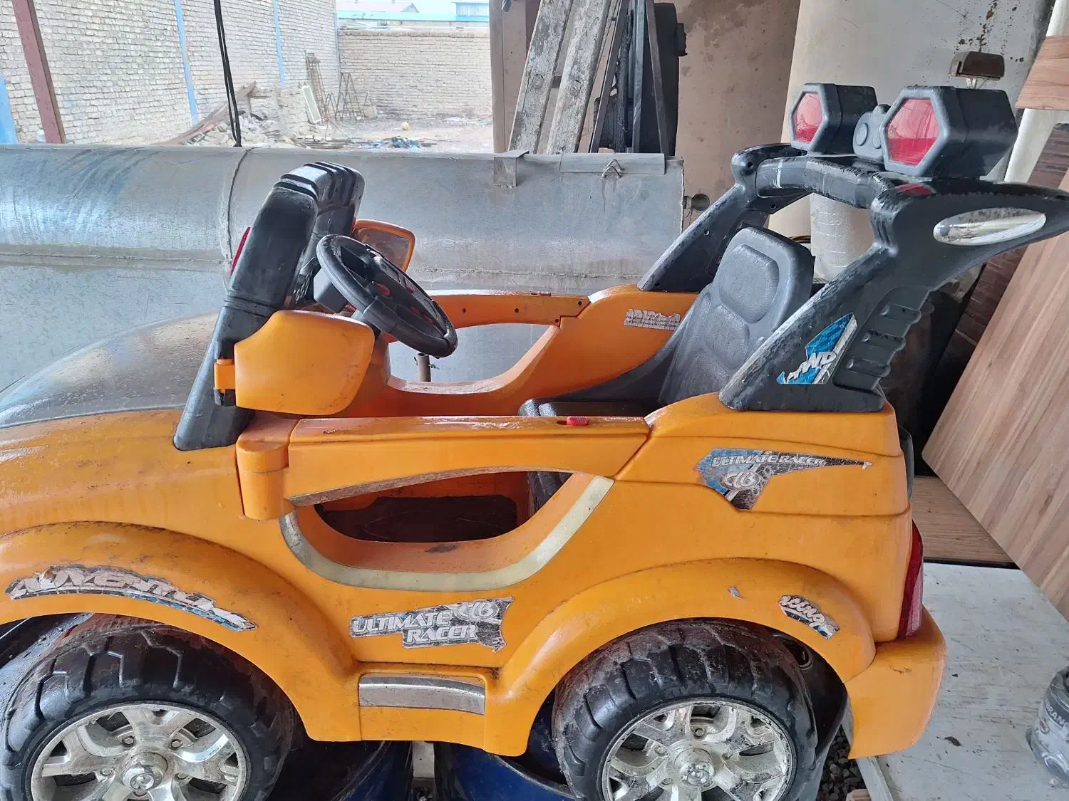 اسباب بازی|اسباببازی بچه|شاهینشهر, گزبرخوار|دیوار