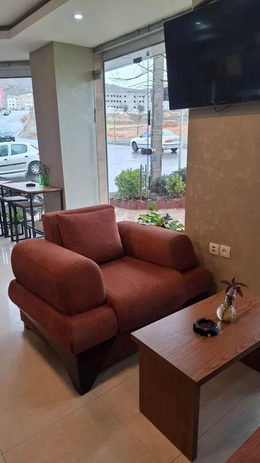 فروش مبل ۴ نفره|مبلمان خانگی و میز عسلی|کرج, باغستان|دیوار