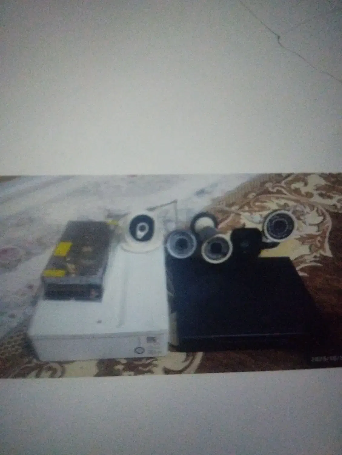 دوربین مدار بسته همه چی داره سالم بصمانت|دوربین مداربسته|کاشمر, |دیوار