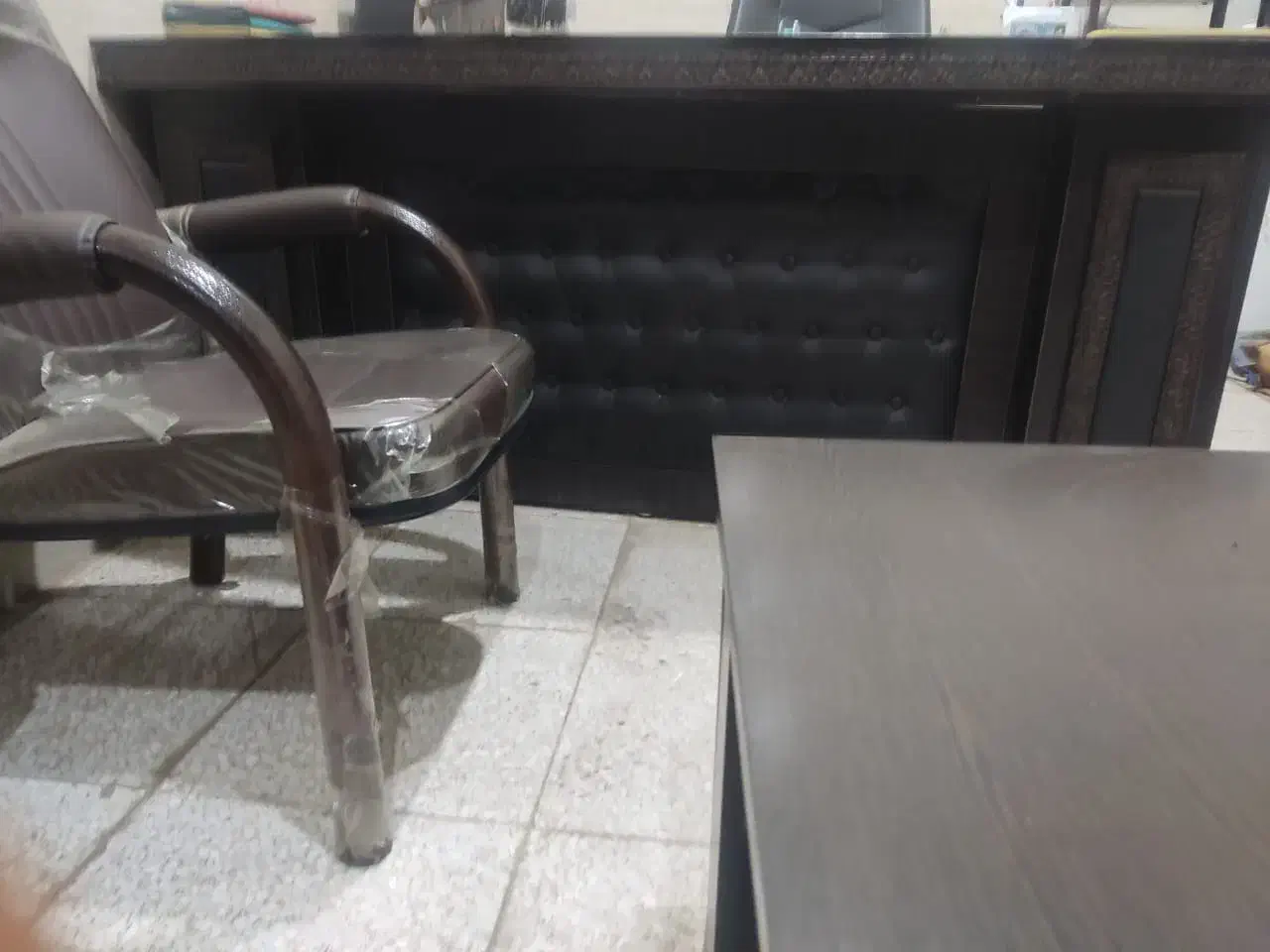 میز صندلی|دفتر کار|شوشتر, |دیوار