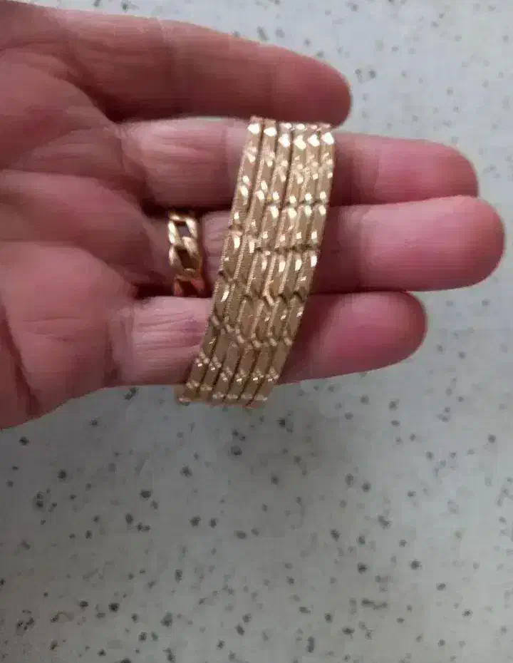 النگوطلاروس اصل|بدلیجات|دماوند, دماوند|دیوار