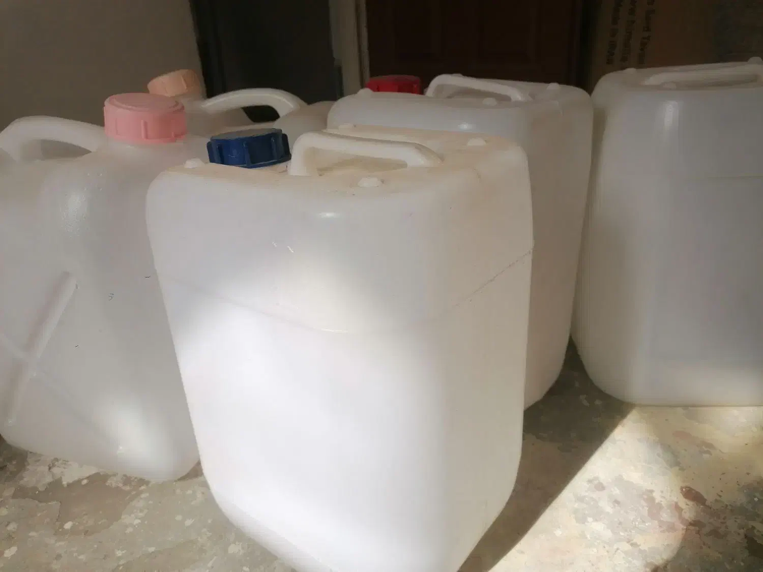 ۲۰ لیتری|ظروف نگهدارنده، پلاستیکی، یک‌بارمصرف|اصفهان, گرکان|دیوار