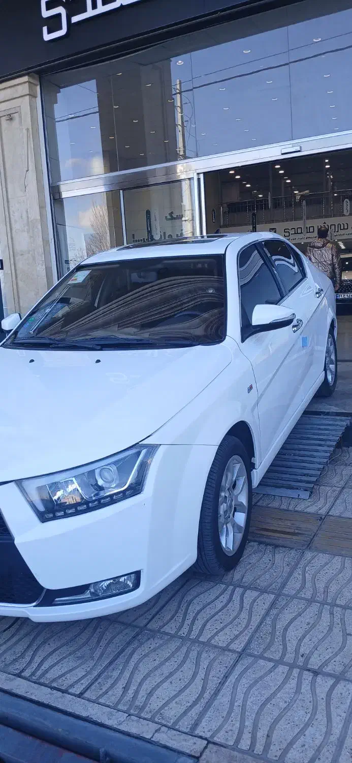 دنا پلاس توربو اتومات مدل 1400 کارکرد 65000|خودرو سواری و وانت|شیراز, شهرک بزین|دیوار