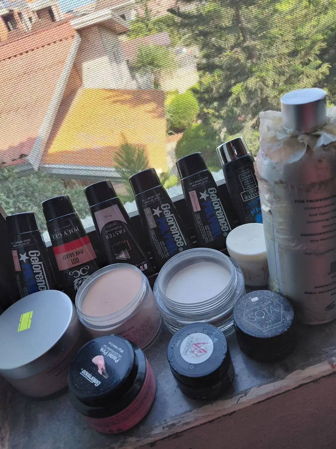 کلیه لوازم حرفه ای کاشت ناخن پودر و ژل|آرایشگاه و سالنهای زیبایی|محمودآباد, |دیوار