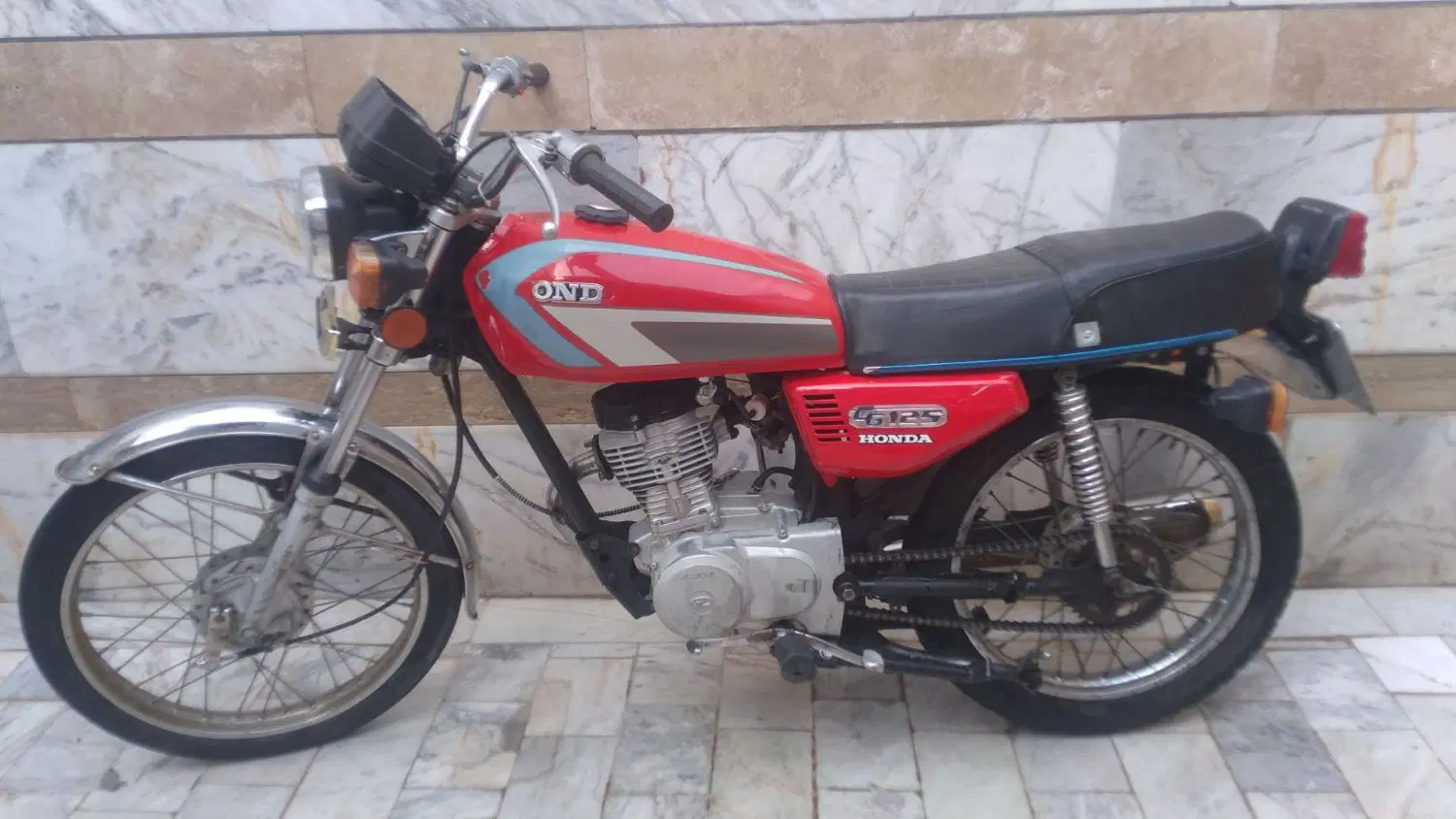 موتور مدل ۸۳|موتورسیکلت|کاشان, کارگر|دیوار