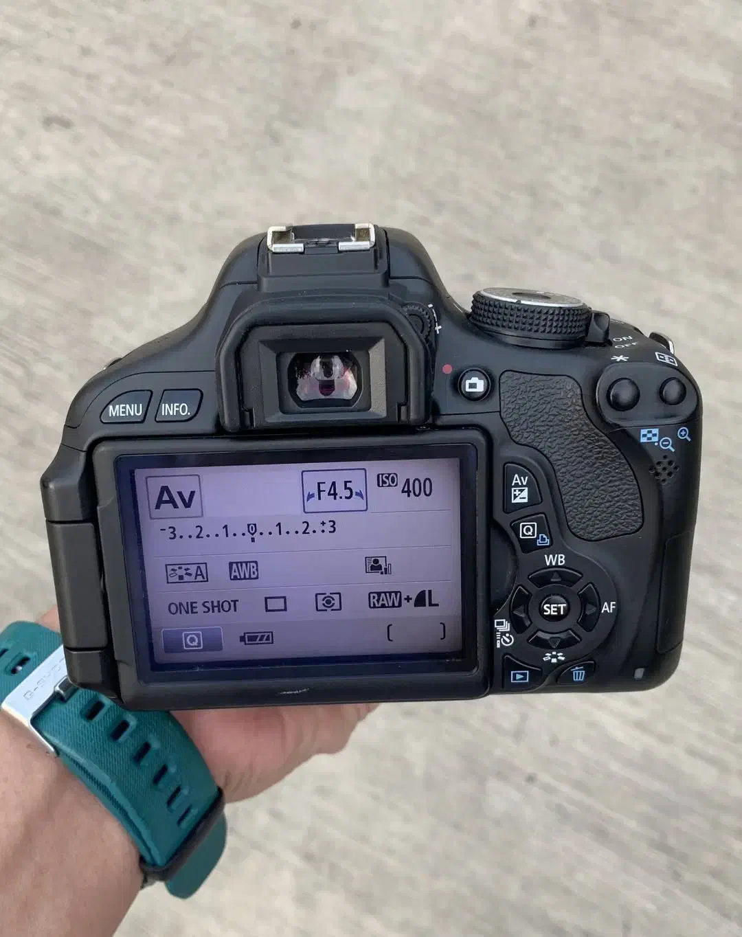 600d|دوربین عکاسی و فیلمبرداری|جیرفت, |دیوار