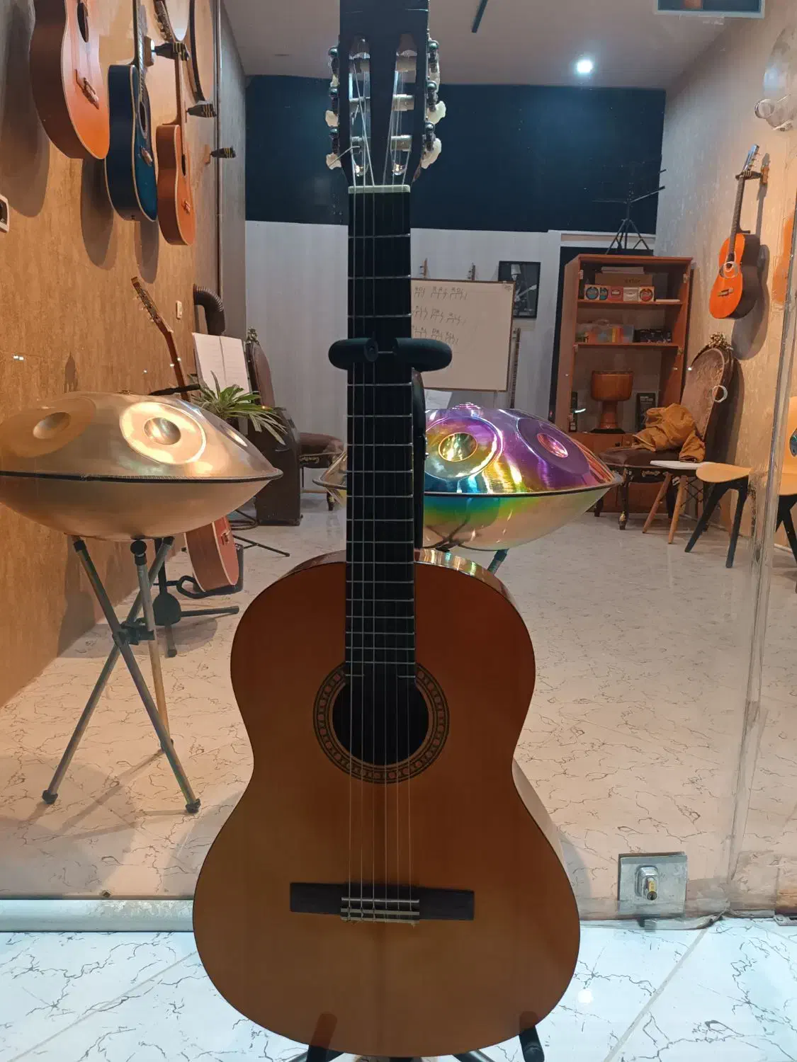 گیتار یاماها cs40|گیتار، بیس، امپلیفایر|نیشابور, امین اسلامی|دیوار