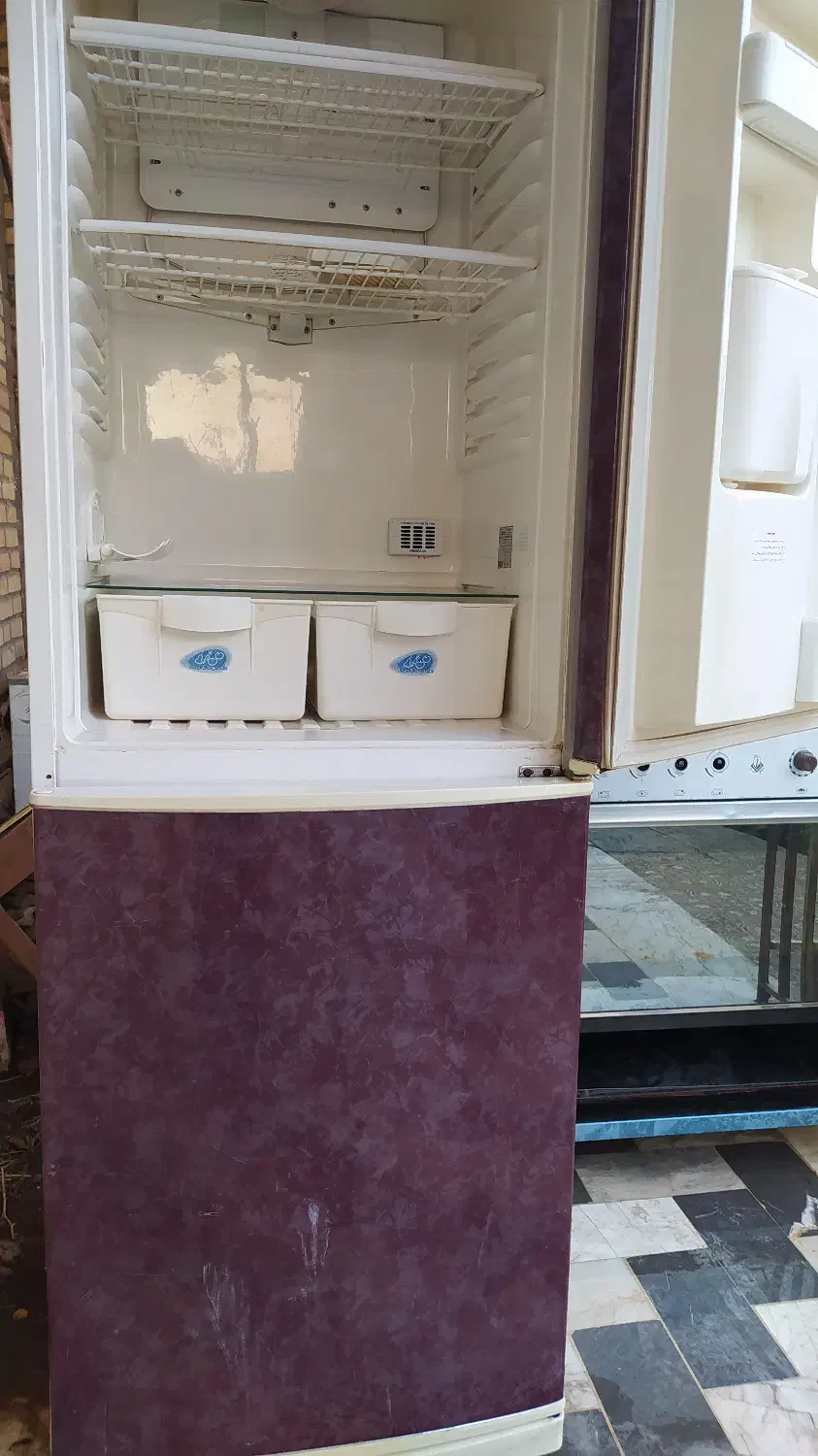 یک عدد یخچال و یک اجاق گاز قدیمی|یخچال و فریزر|میبد, |دیوار