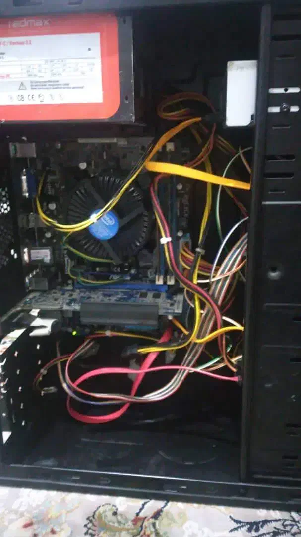 کیس DDR3 قوی مناسب برای کارهای نیمه سنگین|رایانه رومیزی|تهران, فلسطین (میدان انقلاب)|دیوار