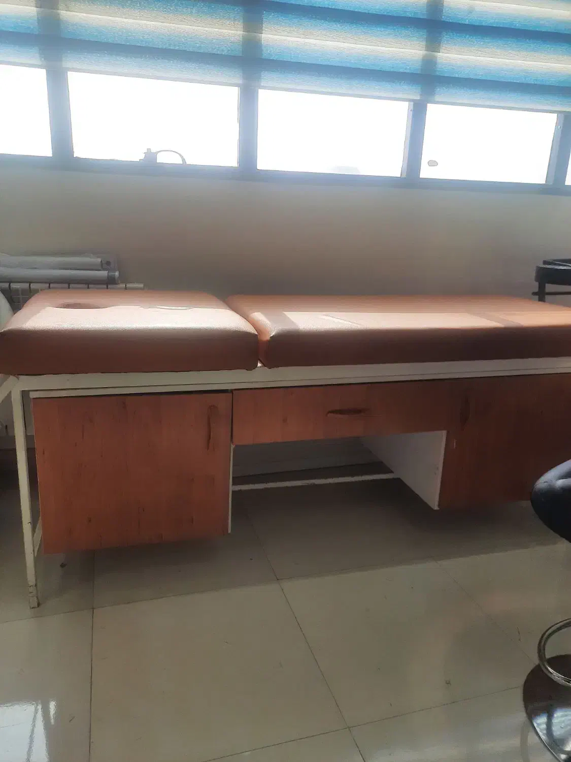 تخت فشیال|آرایشگاه و سالنهای زیبایی|کرج, اصفهانیها|دیوار