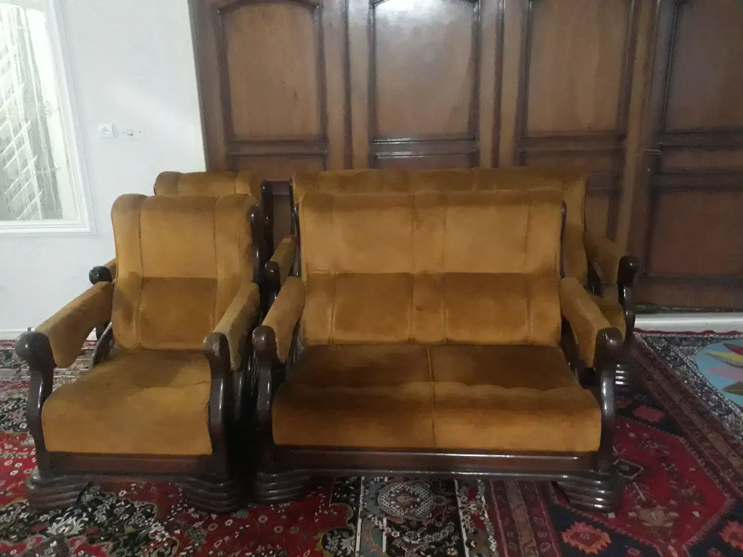 مبل هفت نفره راحتی|مبلمان خانگی و میز عسلی|میانه, |دیوار