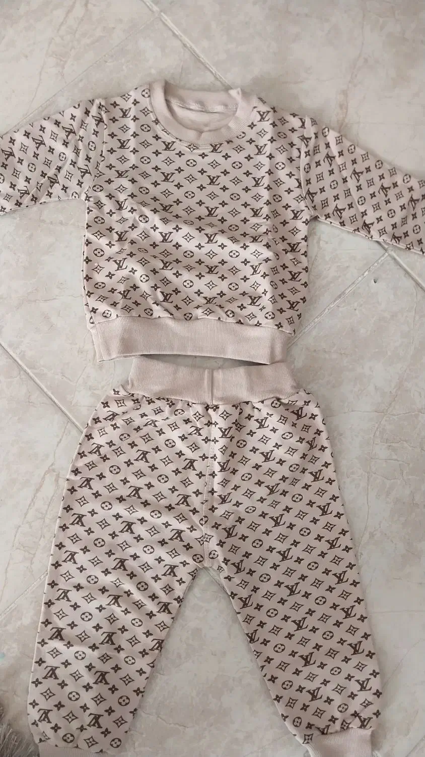 بلوزشلواراسپرت گوچی۵۷۰|کفش و لباس بچه|شاهرود, |دیوار