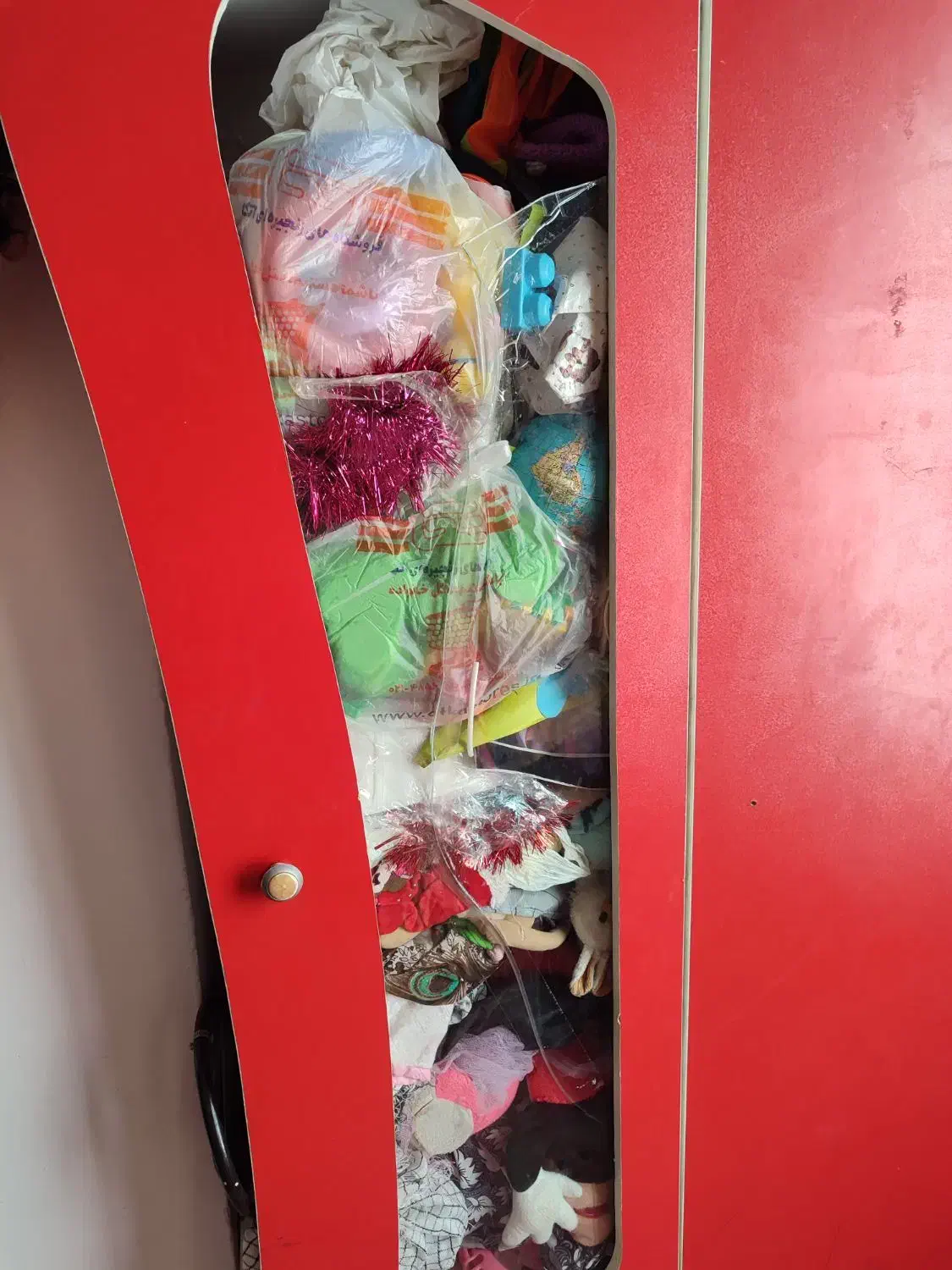 کمد بچه|اسباب و اثاث بچه|زاهدان, |دیوار