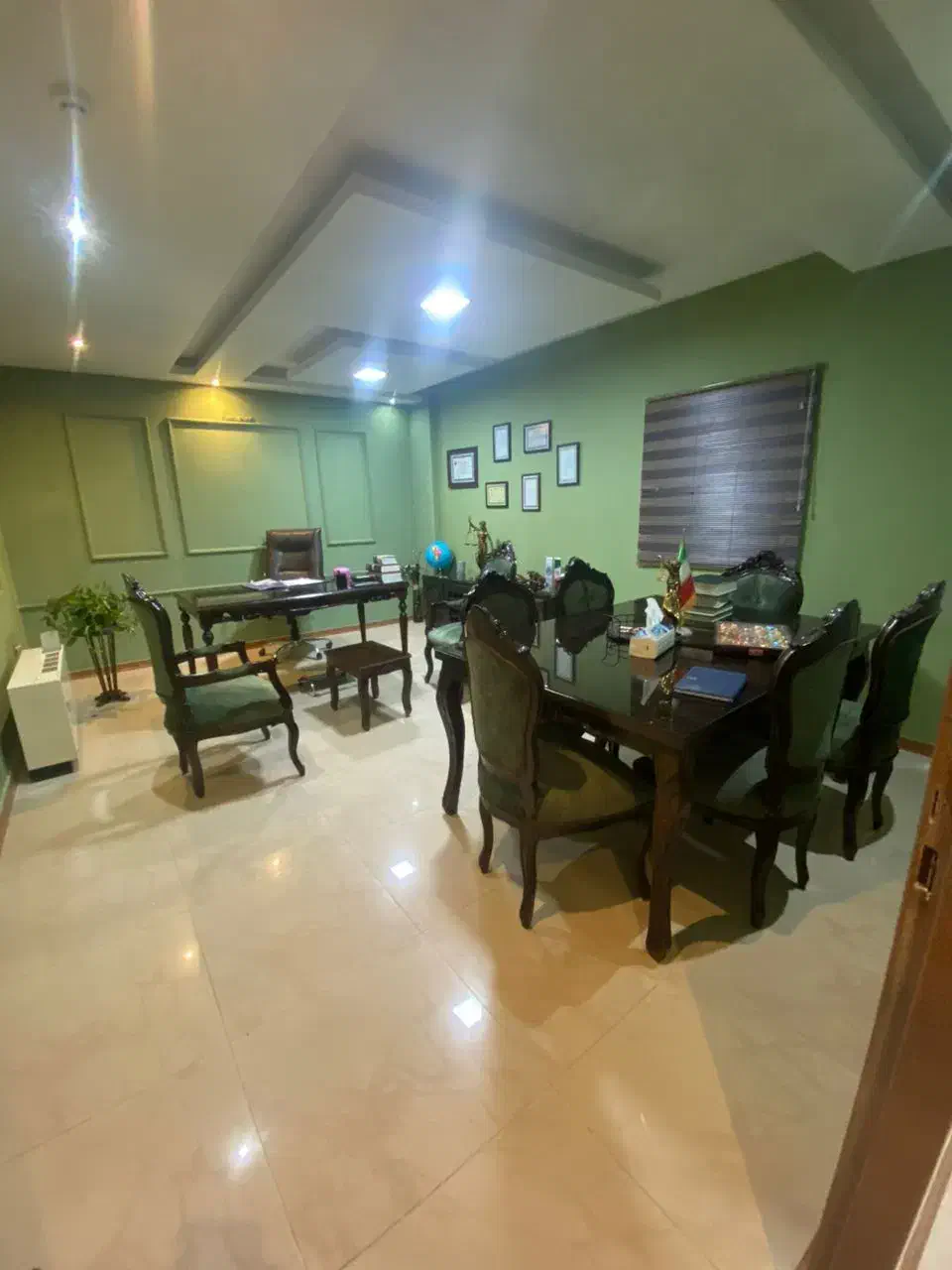 واحد تجاری 60 متری با پارکینگ / خ حسنی|فروش دفتر کار، اتاق اداری، مطب|ارومیه, |دیوار