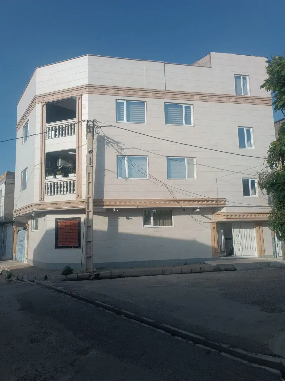 فروش ساختمان مسکونی سه واحدی|فروش خانه و ویلا|صائین قلعه, |دیوار