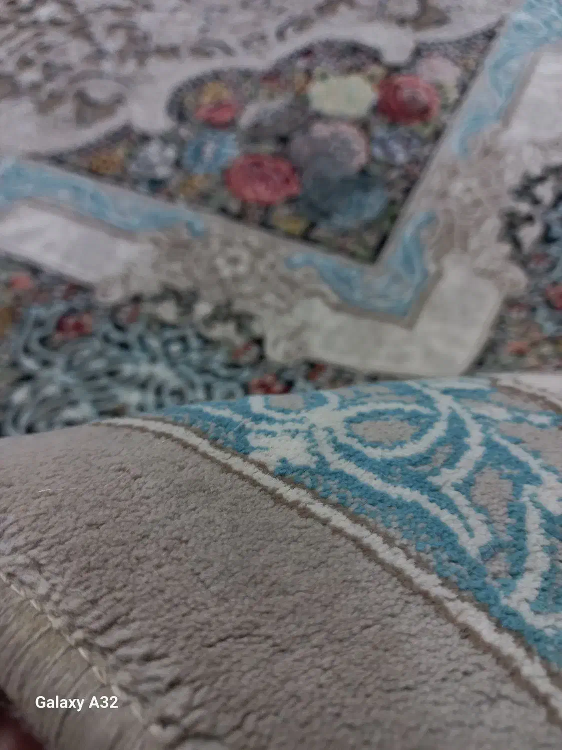 فرش 700شانه تک بافت تمیز و قیمت مناسب|فرش|بندر ترکمن, |دیوار