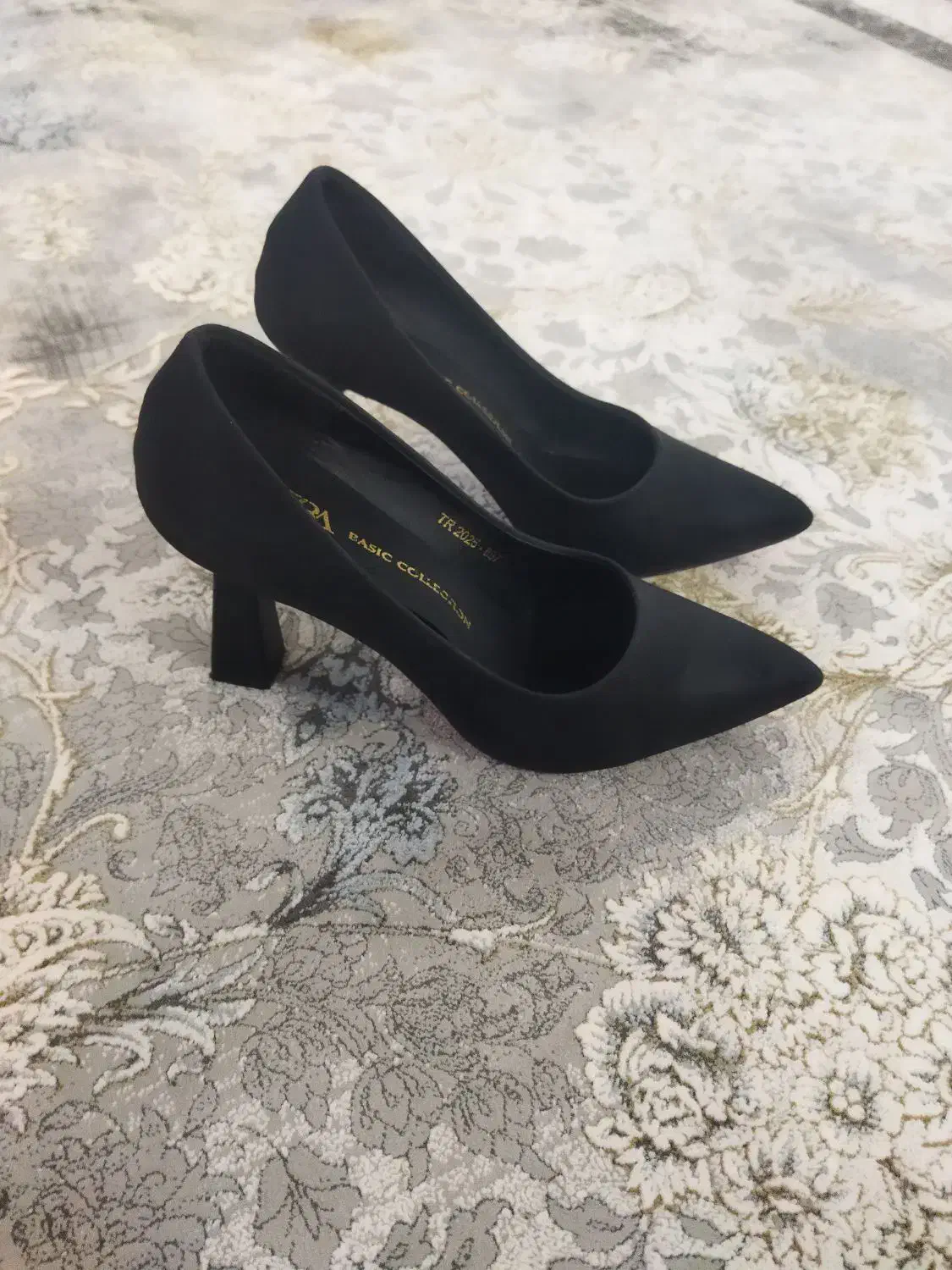 کفش مجلسی|کیف، کفش، کمربند|شاهین دژ, |دیوار