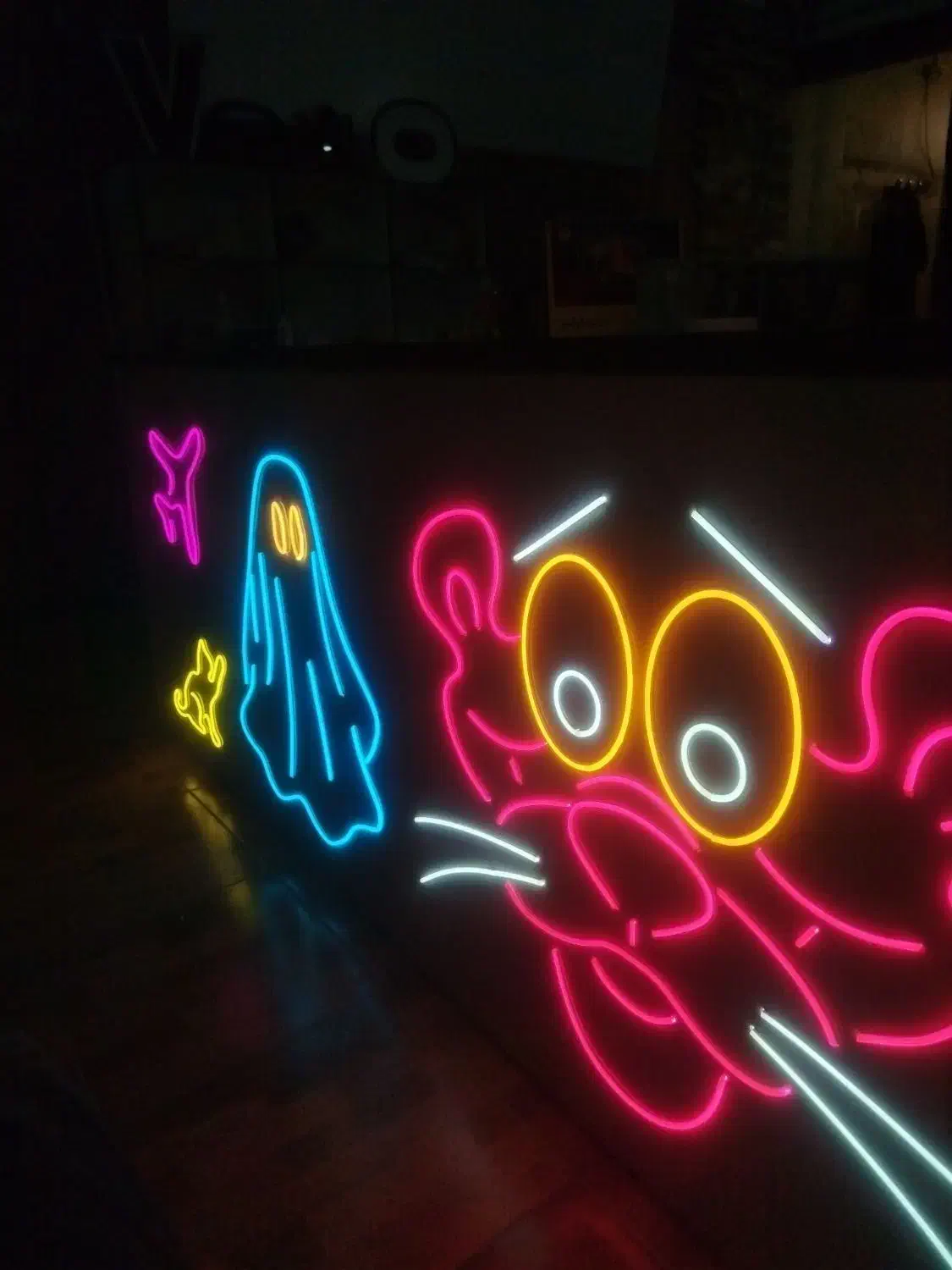 تابلو ساز تابلوسازی ال ای دی نئون چنلیوم لیزر|خدمات پیشه و مهارت|کرج, حیدرآباد|دیوار