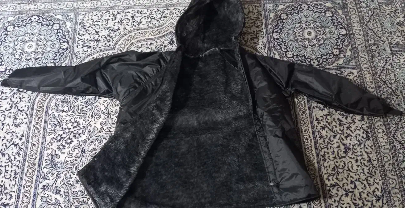 بادگیر خزدار نو|لباس|میانه, |دیوار