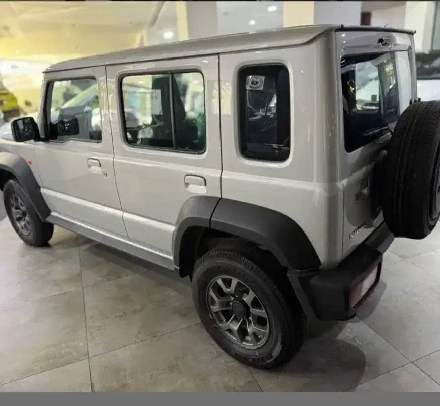 سوزوکی جیمنی ۲۰۲۴  ۵ درب نقره ای|خودرو سواری و وانت|ارومیه, |دیوار