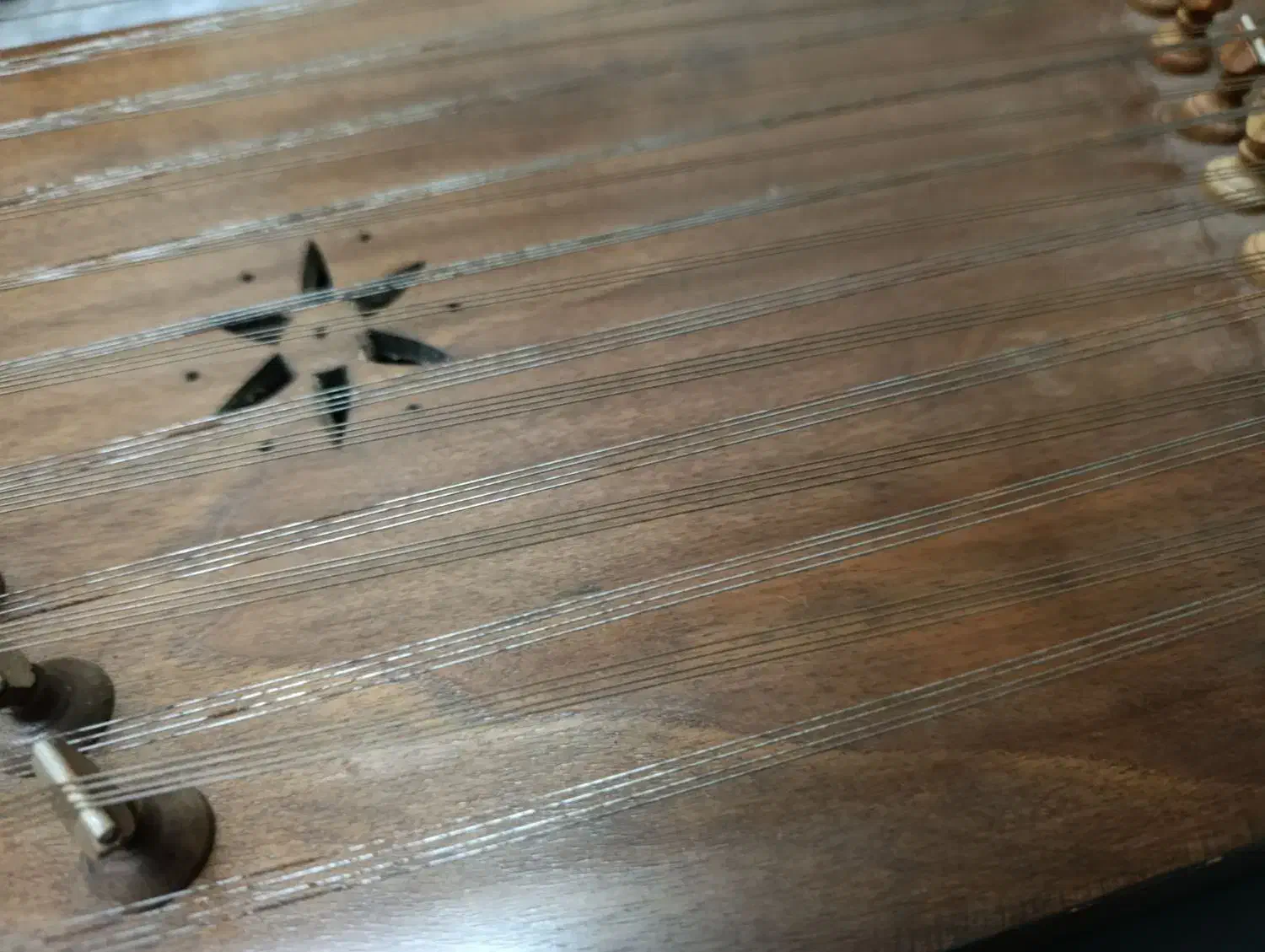 سنتور|سازهای سنتی|پرند, فاز ۶|دیوار