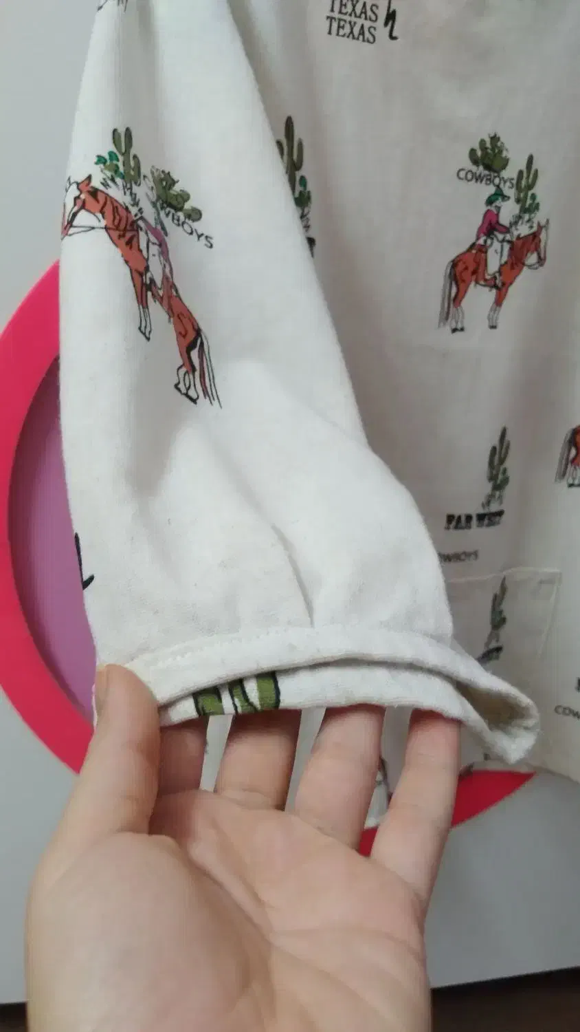 مانتو جلو بسته لنین|لباس|علی‌آباد کتول, |دیوار