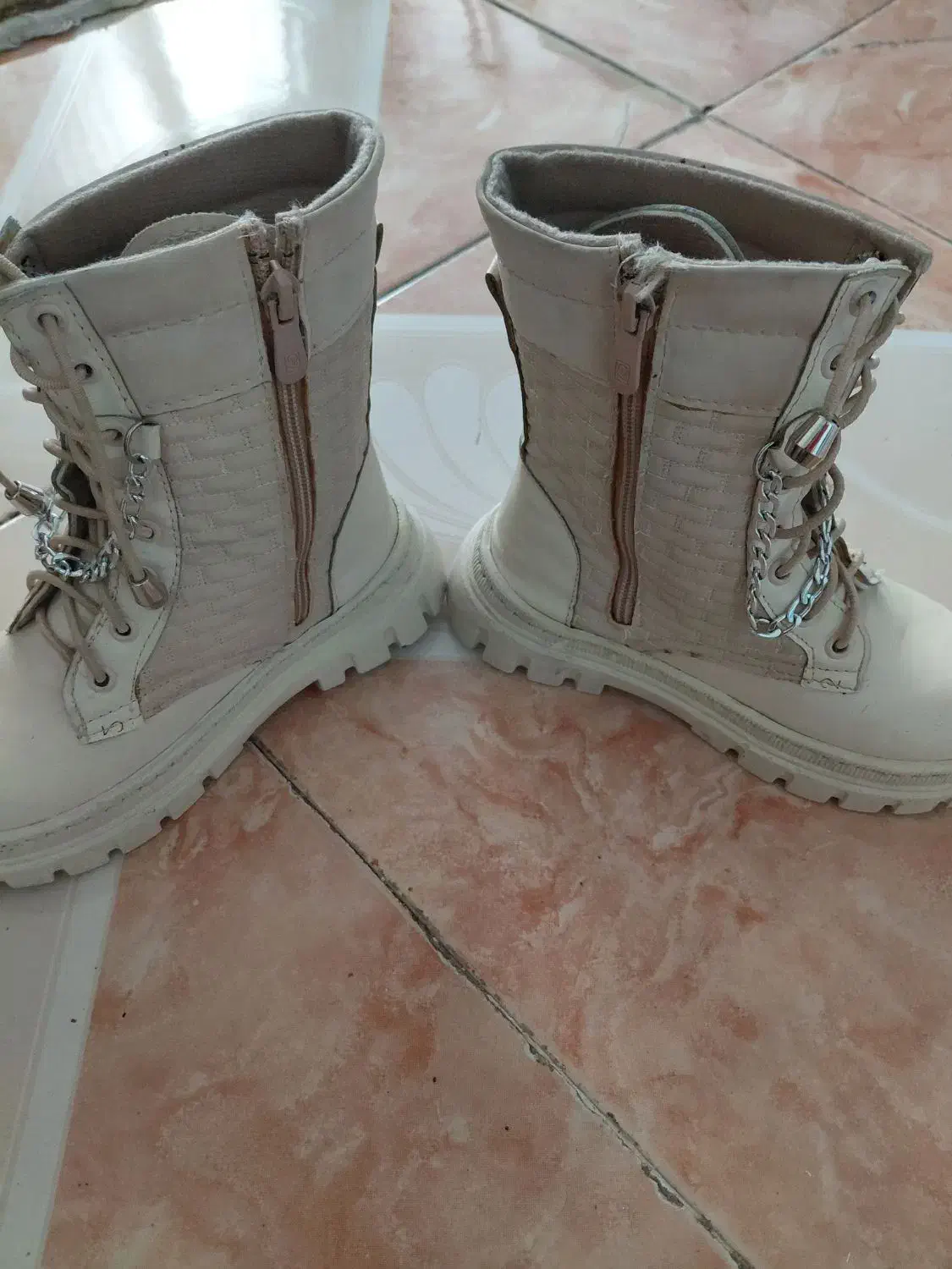 بوت دخترانه|کفش و لباس بچه|گلستان (تهران), |دیوار