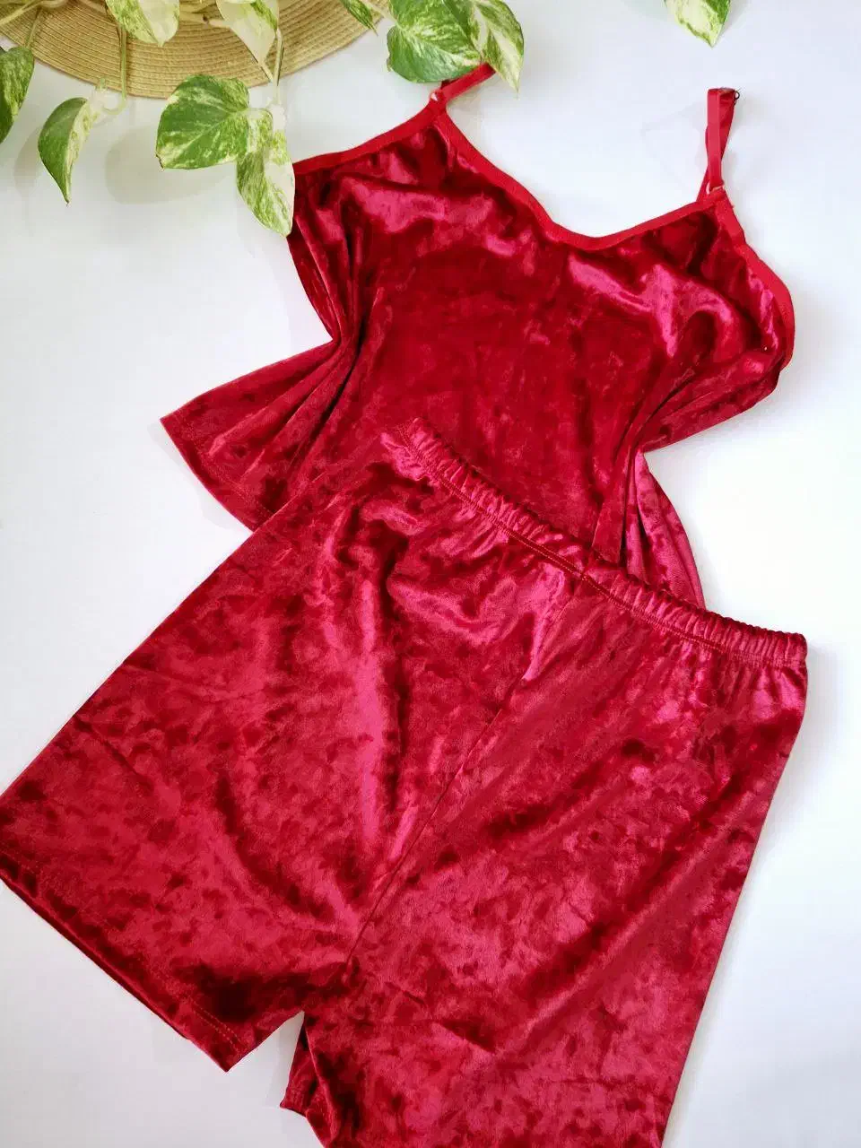 ست تاپ و شورتک مخمل زنانه قرمز فری سایز|لباس|قم, کلهری|دیوار