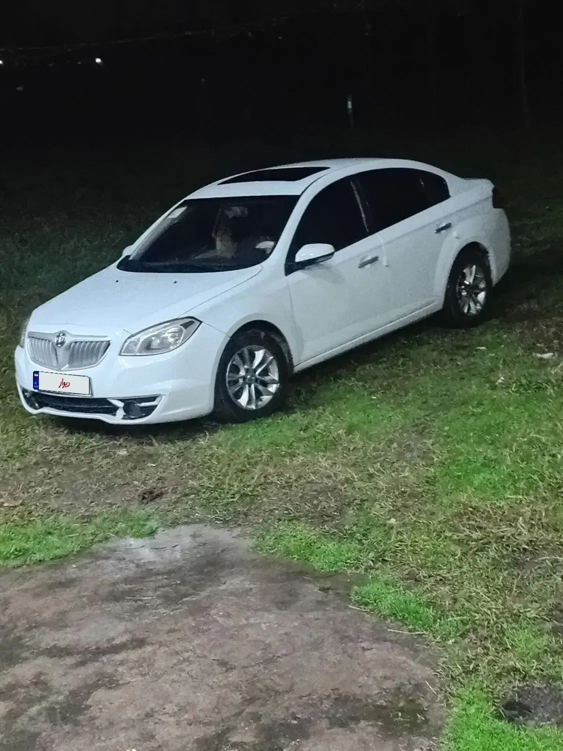 برلیانس|خودرو سواری و وانت|رشت, منظریه|دیوار