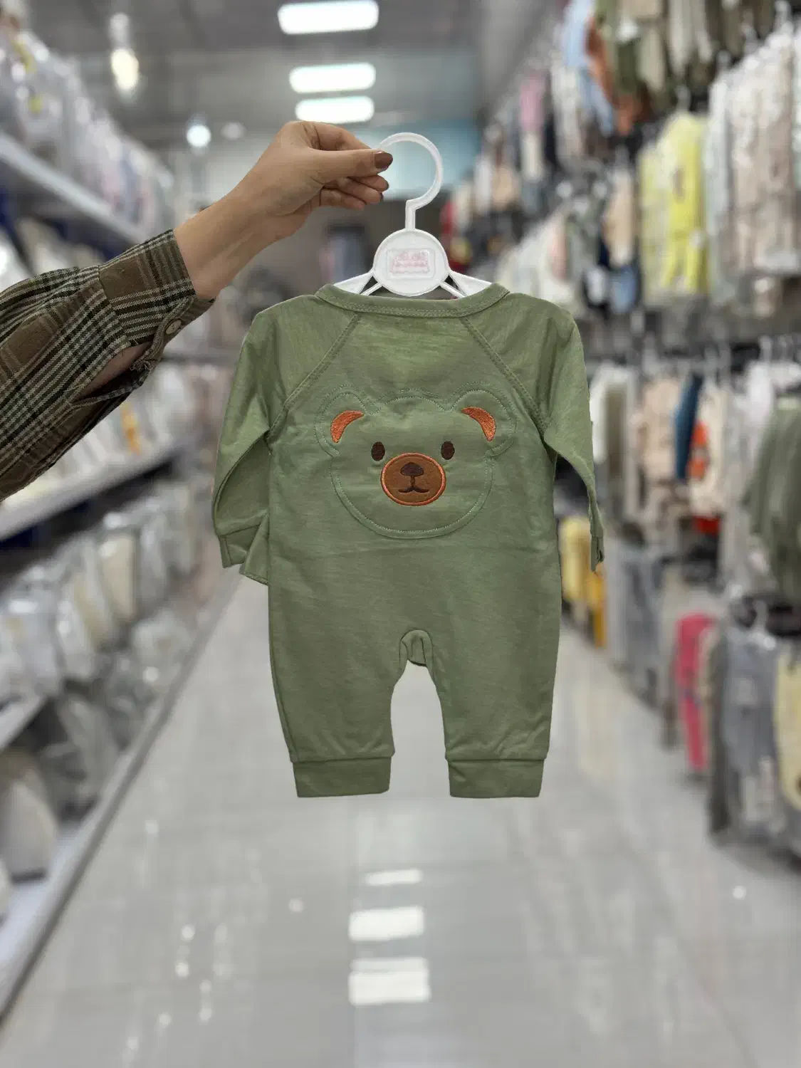 لباس نوزاد|کفش و لباس بچه|قم, سراجه (۱۵ خرداد)|دیوار