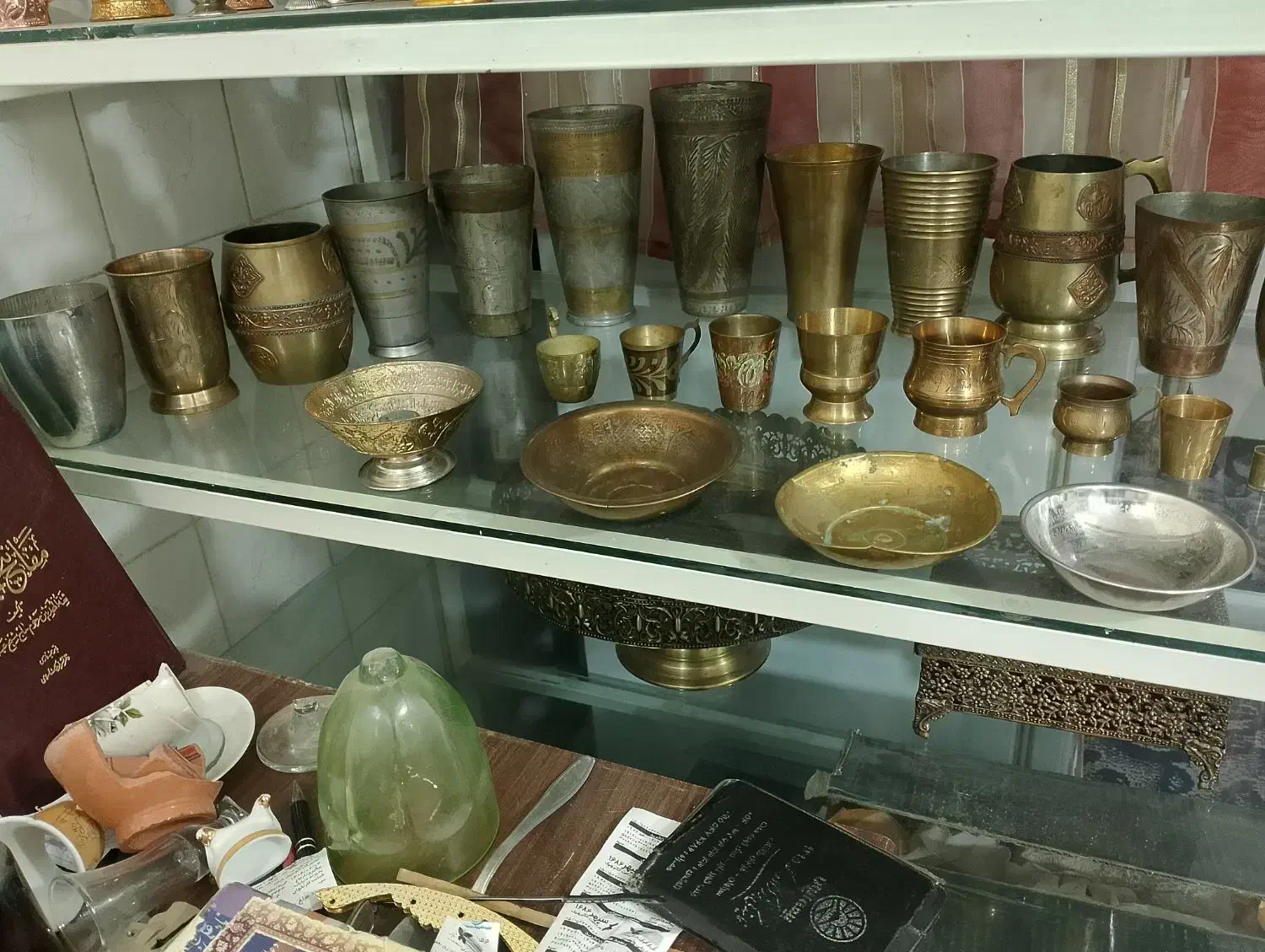 کلکسیون لیوان جام|کلکسیون اشیاء عتیقه|تربتحیدریه, پائین ولایت|دیوار