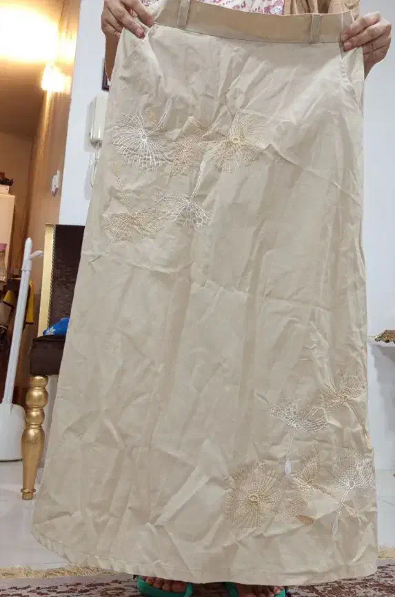 دو عدد دامن کاملا نو|لباس|لاهیجان, انقلاب|دیوار