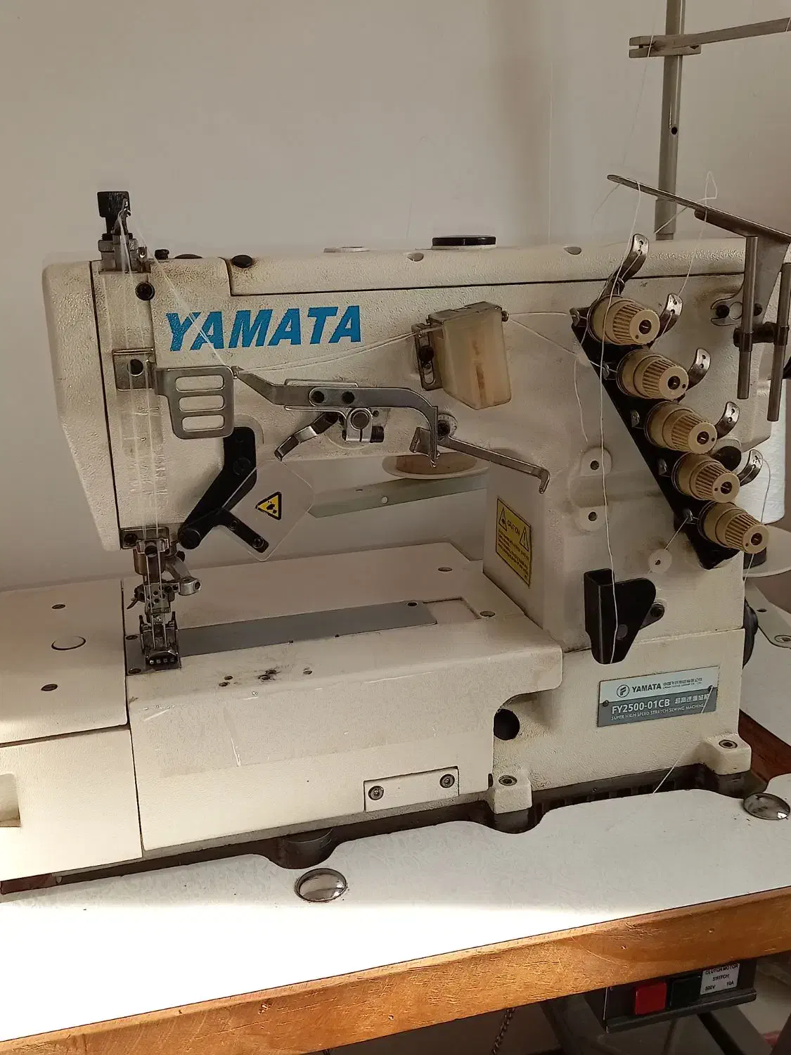 چرخ میاندوز|چرخ خیاطی و ریسندگی|بروجرد, |دیوار