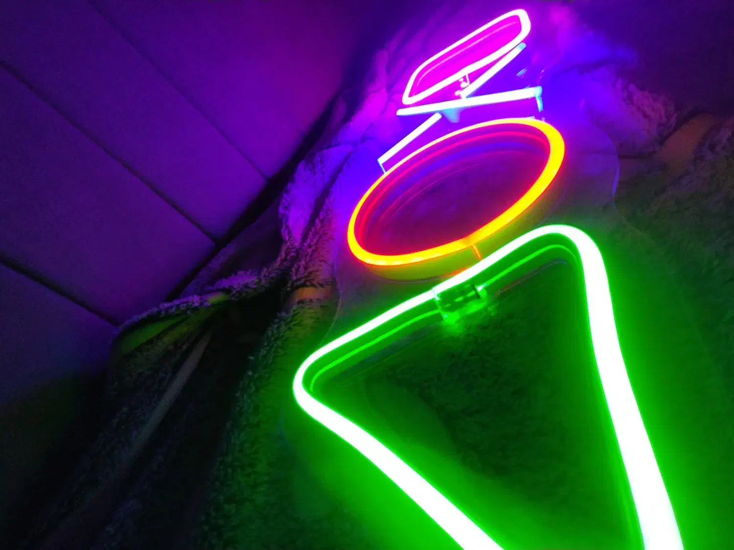 نئون طرح پی اس ۴|ریسه و چراغ تزئینی|رباط‌کریم, شترخوار|دیوار