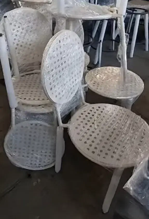 صندلی فلزی نیلو مناسب کافه و فضای باز|کافی‌شاپ و رستوران|تهران, شهید رجایی|دیوار