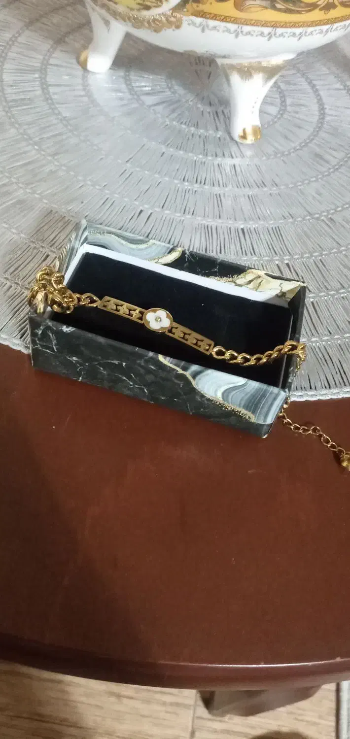 دستبند|بدلیجات|رشت, استقامت ۱|دیوار