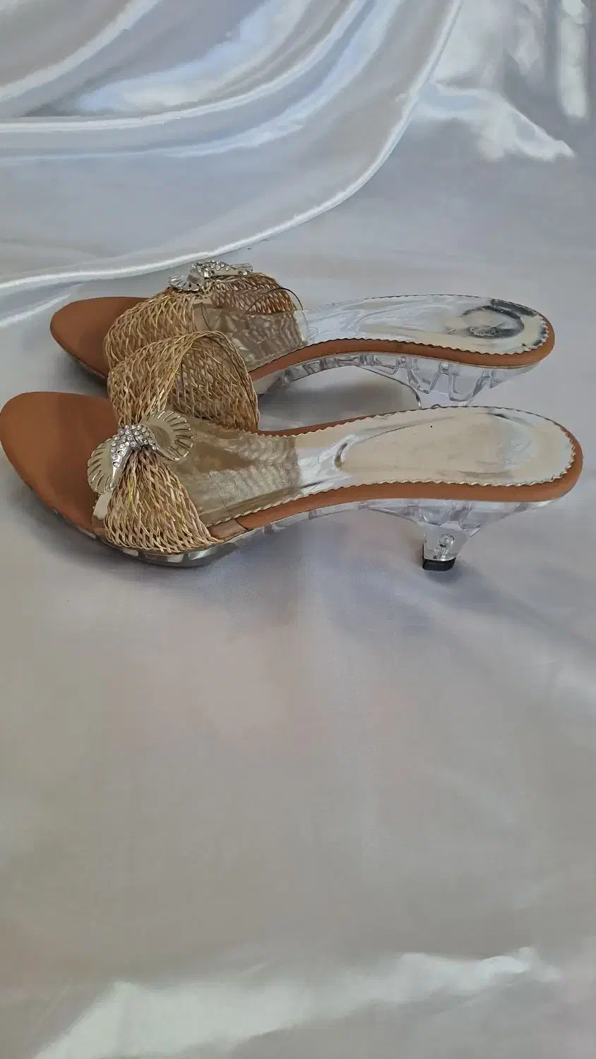 صندل|کیف، کفش، کمربند|رودسر, |دیوار