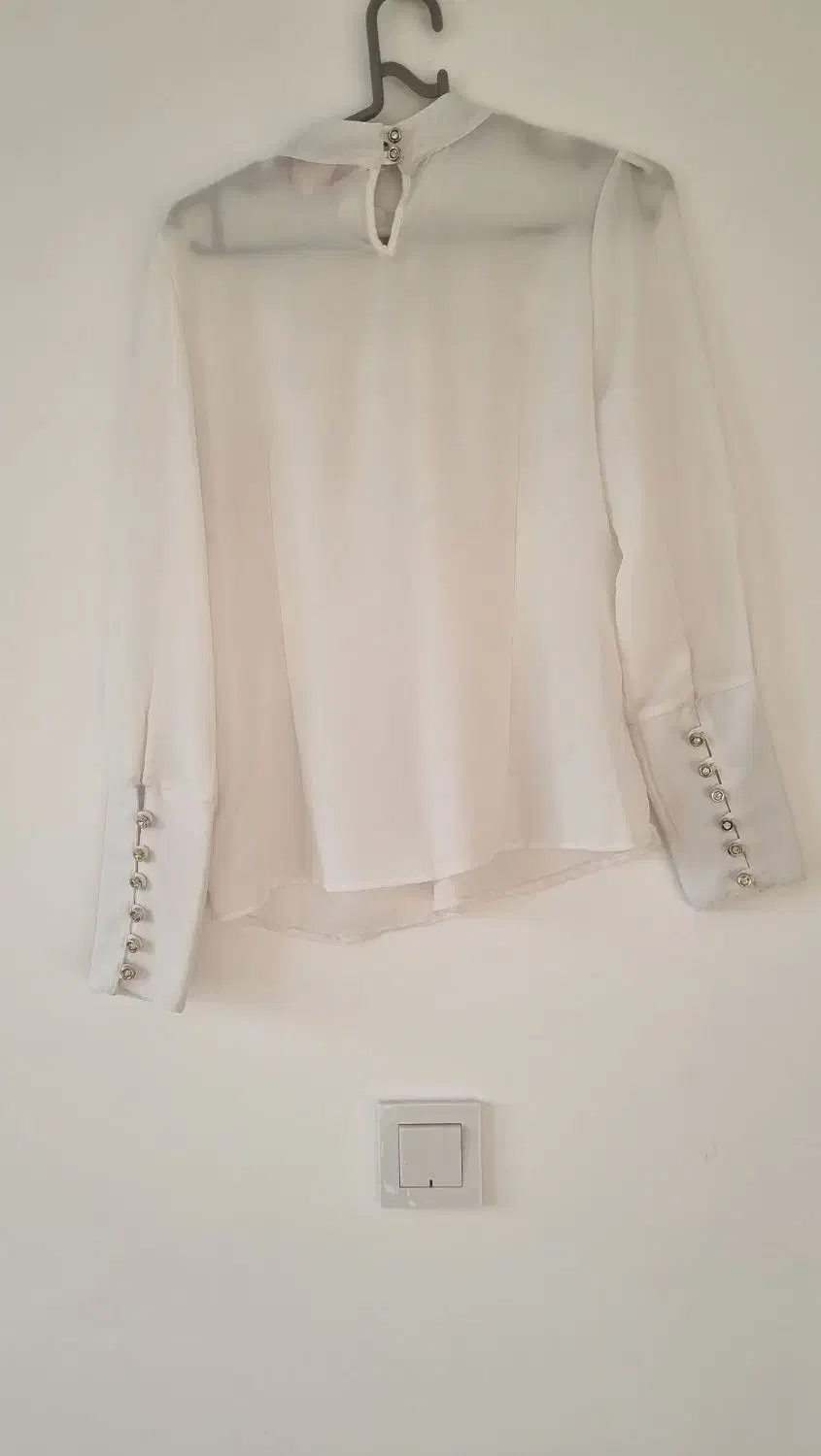 شومیز کرپ حریر سفید مروارید و سنگ دوزی سایز۳۶تا۴۰|لباس|نوشهر, |دیوار